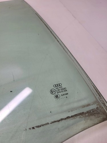 SZYBA BOCZNA DRZWI PRAWY TYŁ AUDI A4 B8 AVANT KOMBI 2009R 8K9 ORYGINAŁ !!!