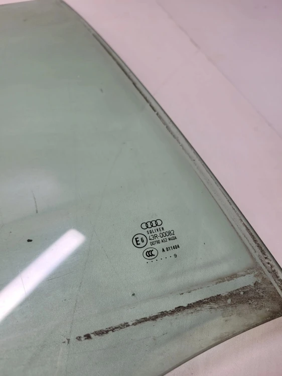 SZYBA BOCZNA DRZWI PRAWY TYŁ AUDI A4 B8 AVANT KOMBI 2009R 8K9 ORYGINAŁ !!!