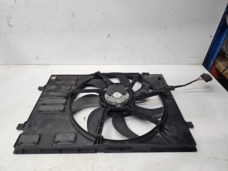 WENTYLATOR + OBUDOWA AUDI VOLKSWAGEN SEAT SKODA 5Q0121205N 5Q0121207AC
