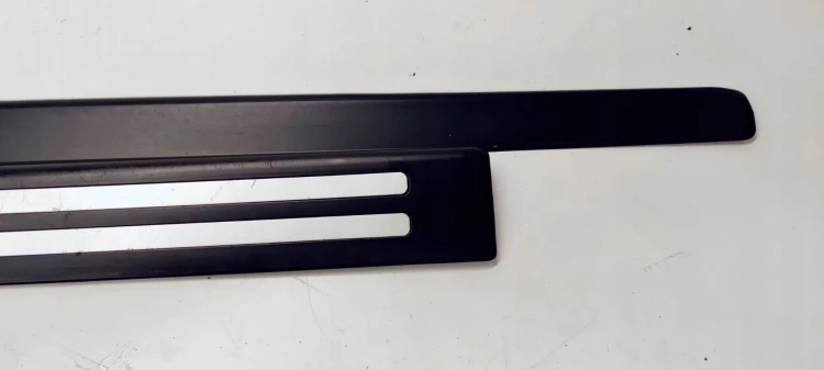 LISTWA PROGOWA LEWA AUDI A4 B6 CABRIO 8H0853491