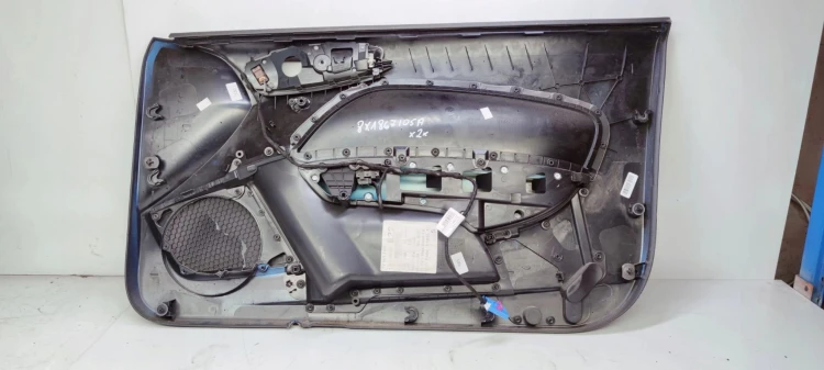 BOCZEK DRZWI LEWY PRZÓD AUDI A1 3-D 8X1867105A *2*