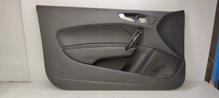BOCZEK DRZWI LEWY PRZÓD AUDI A1 3-D 8X1867105A *2*
