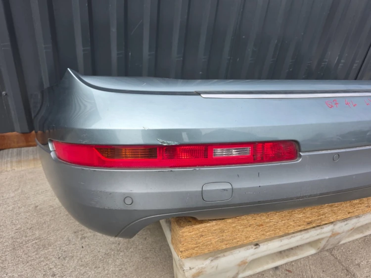 ZDERZAK TYŁ AUDI Q7 4L PDC HAK LY7E 2005-2008