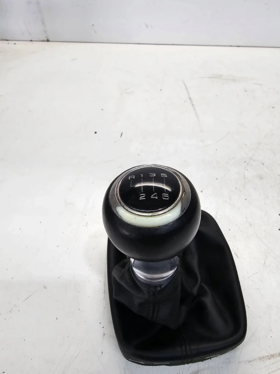 MIESZEK GAŁKA ZMIANY BIEGÓW AUDI A3 8P A1 8X Q3 8U 8P0863279A