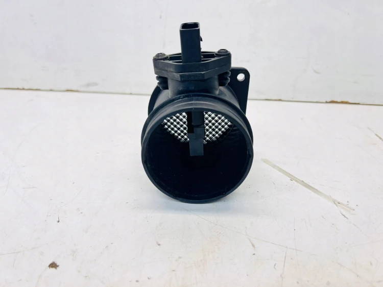 PRZEPŁYWOMIERZ CZUJNIK MASY POWIETRZA AUDI VOLKSWAGEN SEAT SKODA 7D0906461