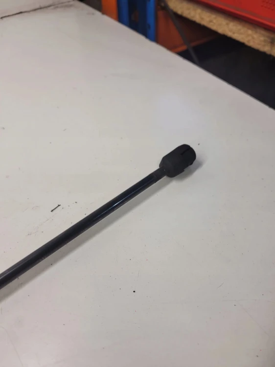 SIŁOWNIK TELESKOP KLAPY TYŁ AUDI A3 8V 8V3827552