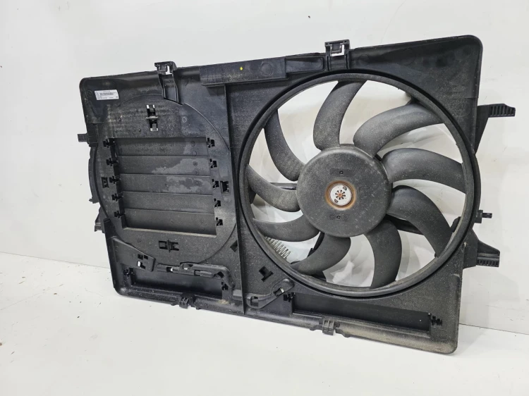 WENTYLATOR + OBUDOWA AUDI A4 B8 A5 Q5 A6 C7 8K0959501F 8K0121003AA