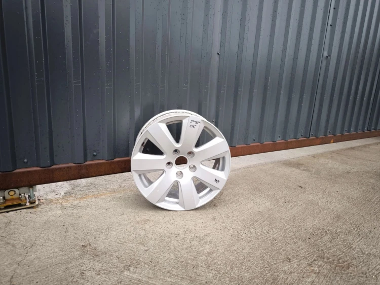 FELGA ALUMINIOWA AUDI A3 A4 A6 VW SKODA 7.0J R16 ET42 4F0601025AN Z*35* OK