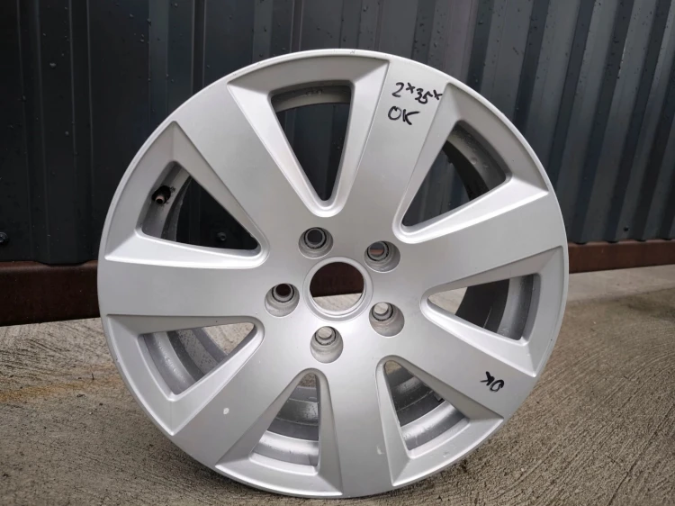 FELGA ALUMINIOWA AUDI A3 A4 A6 VW SKODA 7.0J R16 ET42 4F0601025AN Z*35* OK