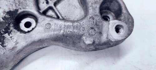MOCOWANIE ŁAPA SPRĘŻARKI AUDI A3 8P 1K0260885B