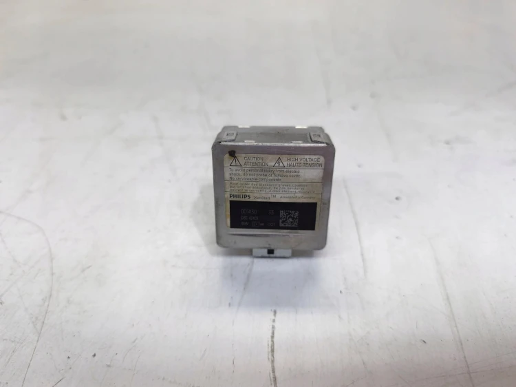 ŻARÓWKA ŻARNIK AUDI VOLKSWAGEN SETA SKODA PHILIPS D3S 35W 0A9