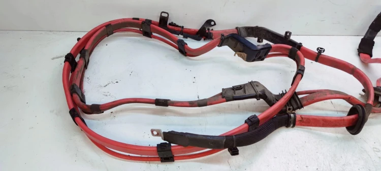 PRZEWÓD AKUMULATORA PLUSOWY AUDI A7 A6 C7 4G0971225K