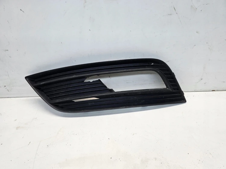 KRATKA ATRAPA ZDERZAKA LEWA AUDI A4 B8 LIFT 8K0807681K