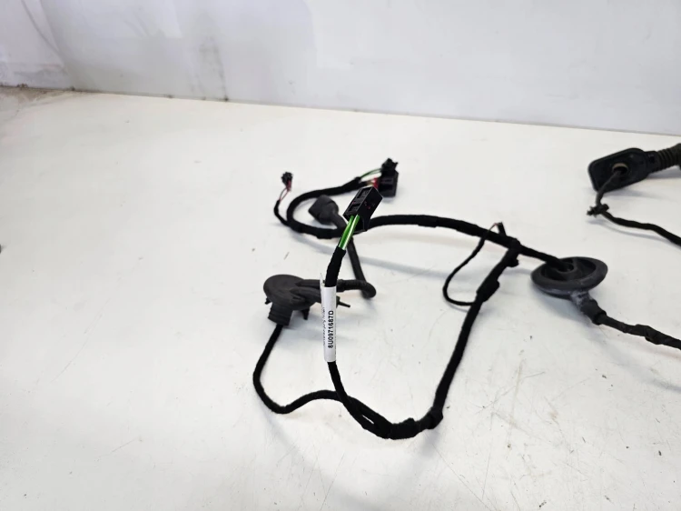 WIĄZKA DRZWI PRAWY LEWY TYŁ AUDI Q3 8U 8U0971687D