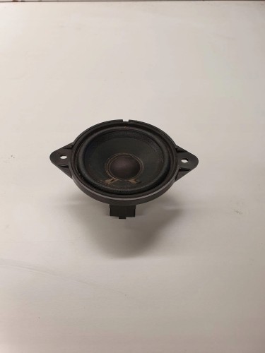 GŁOŚNIK ŚREDNIOTONOWY AUDI A4 A5 Q5 BANG 8K9035709