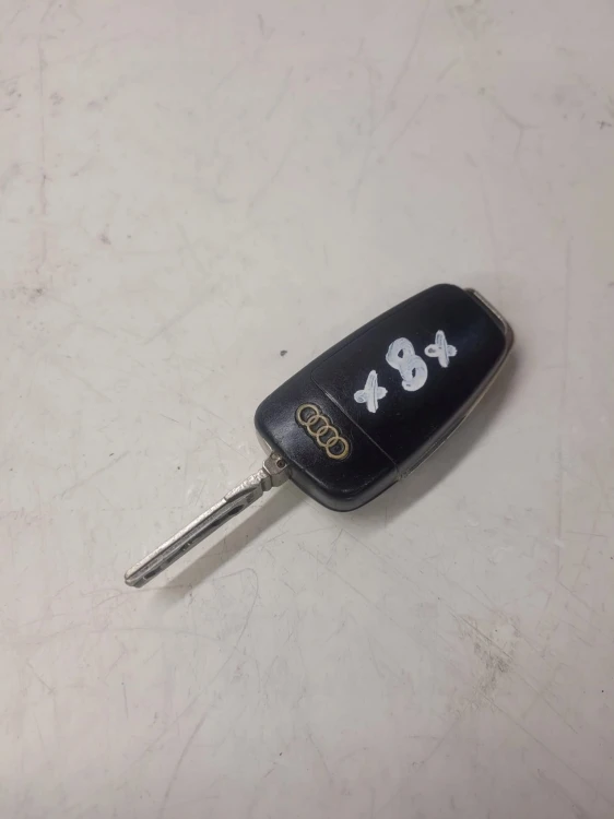 KLUCZYK PILOT SCYZORYK AUDI A6 C6 Q7 4F0837220R *8