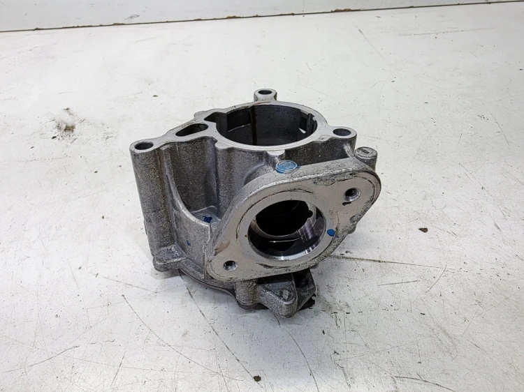 POMPA VACUM OBUDOWA AUDI A4 B9 A5 Q5 FY 1.8 2.0 TFSI 06K145100BB