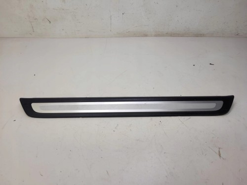 LISTWA PROGOWA PRAWY PRZÓD Q5 8R 8R0853374
