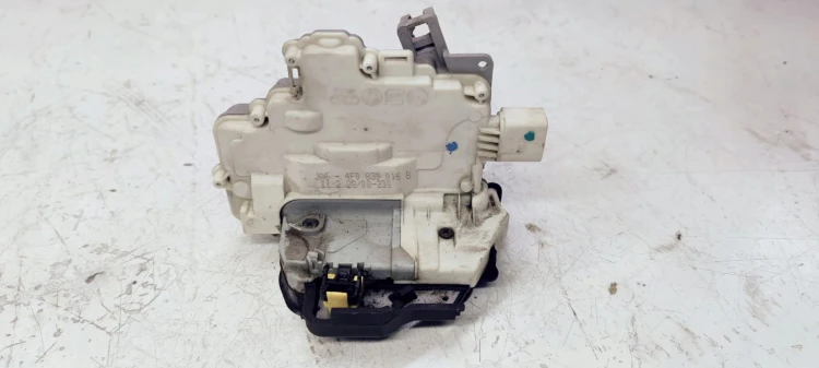 ZAMEK DRZWI PRAWY TYŁ AUDI A3 A6 4F0839016B 7 PIN