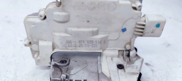 ZAMEK DRZWI PRAWY TYŁ AUDI A3 A6 4F0839016B 7 PIN
