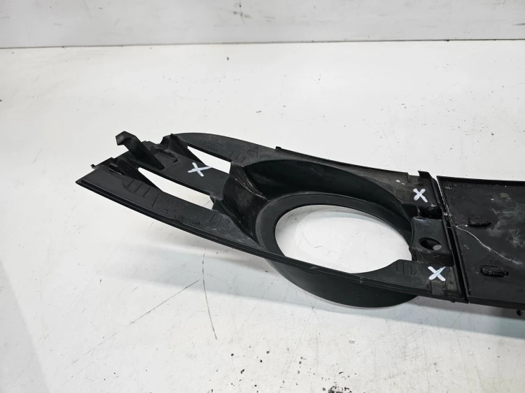 KRATKA HALOGENU ATRAPA ZDERZAKA PRAWA AUDI A6 C6 4F0807682A