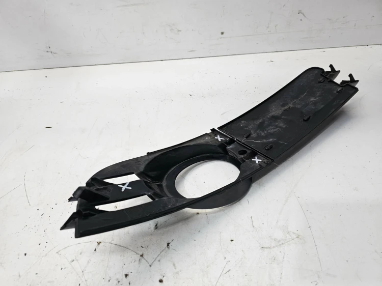 KRATKA HALOGENU ATRAPA ZDERZAKA PRAWA AUDI A6 C6 4F0807682A