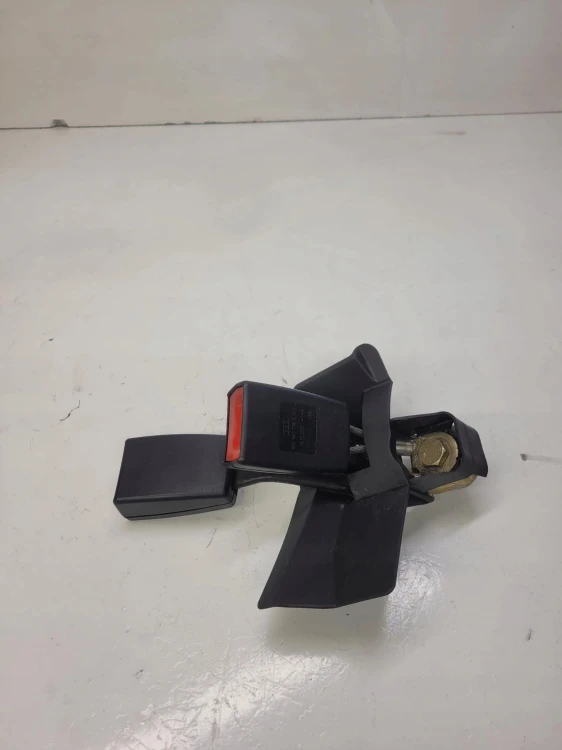 ZAPINKA PASA TYŁ AUDI A4 B6 B7 8E0857739E