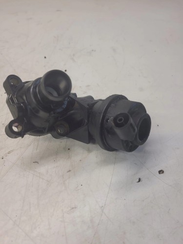 ZAWÓR REGULACJI WODY AUDI A6 C7 A7 A4 A5 059121737