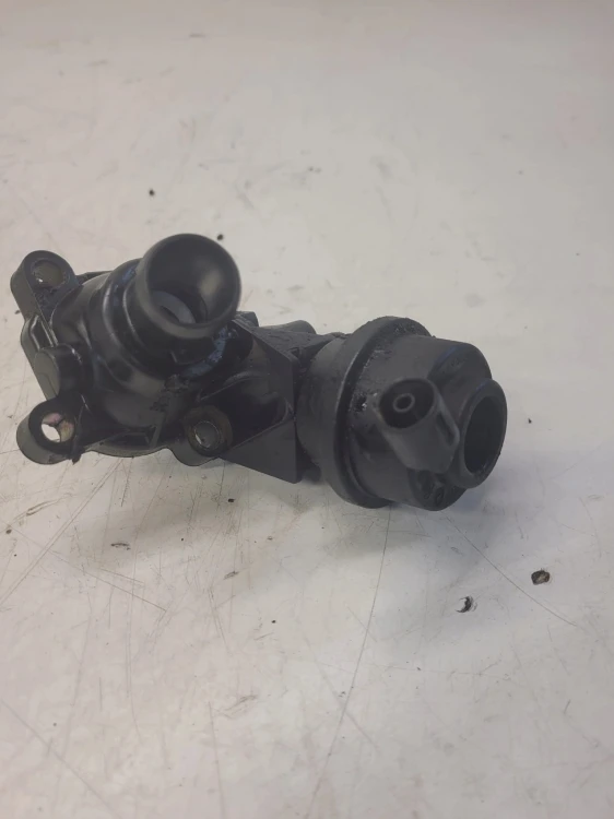ZAWÓR REGULACJI WODY AUDI A6 C7 A7 A4 A5 059121737