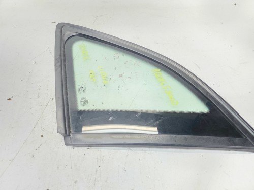 SZYBA KAROSERYJNA POD LISTWĘ MAT PRAWY TYŁ AUDI Q5 8R 8R0845300D 2012R
