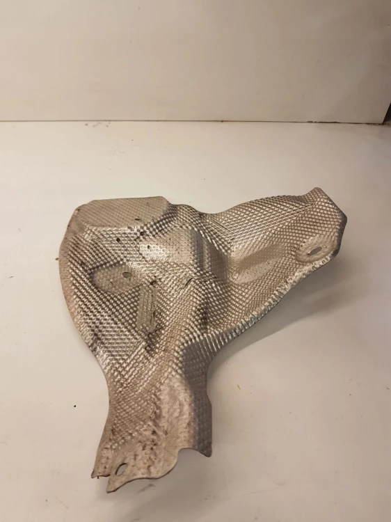 OSŁONA TERMICZNA WYGŁUSZENIE AUDI A4 B8 8K1804164C