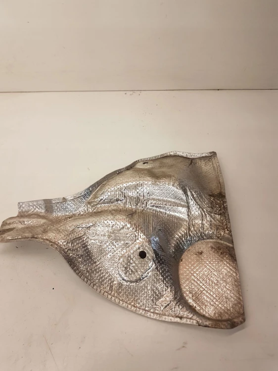 OSŁONA TERMICZNA WYGŁUSZENIE AUDI A4 B8 8K1804164C