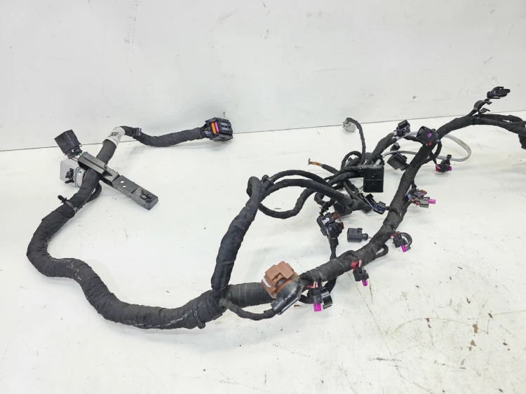 WIĄZKA INSTALACJA SILNIKA AUDI A3 8Y VOLSWAGEN GOLF 1.5 TFSI 05E971610T