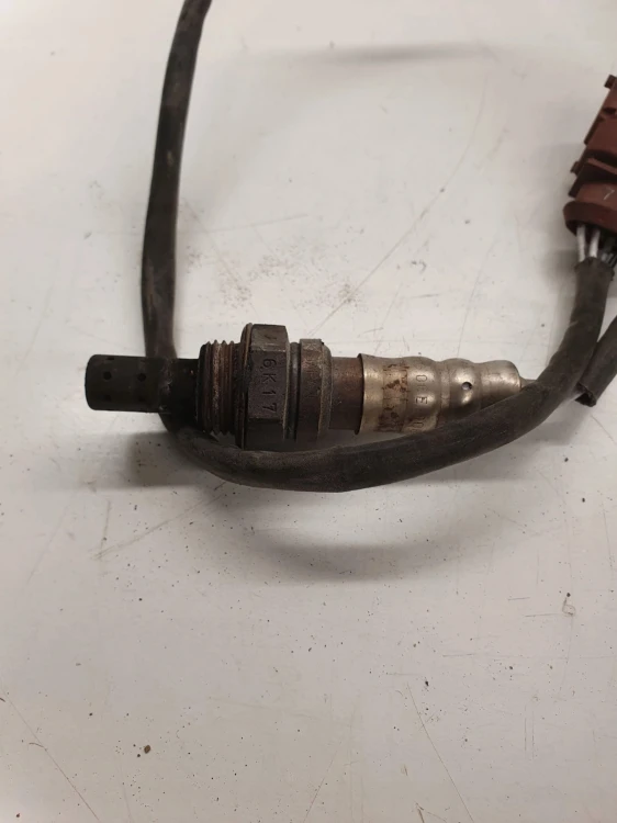 CZUJNIK TEMPERATURY SPALIN SONDA 06E906265N