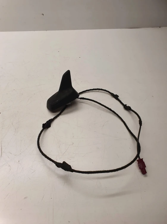 ANTENA LOTKA REKIN AUDI A4 A5 Q5 8K5035503 MATOWA