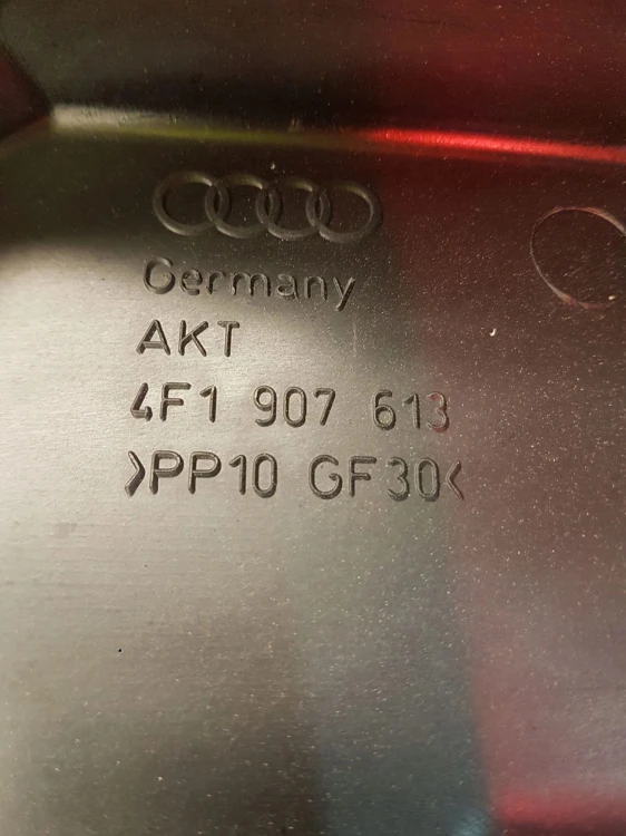 OSŁONA OBUDOWA KOMPUTERA AUDI A6 C6 4F1907613