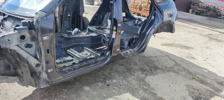 ĆWIARTKA PRÓG BOK LEWA STRONA AUDI Q5 8R LZ7L