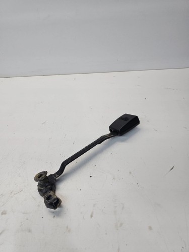 ZAPINKA PASA LEWA AUDI A6 C5 4B0857755E