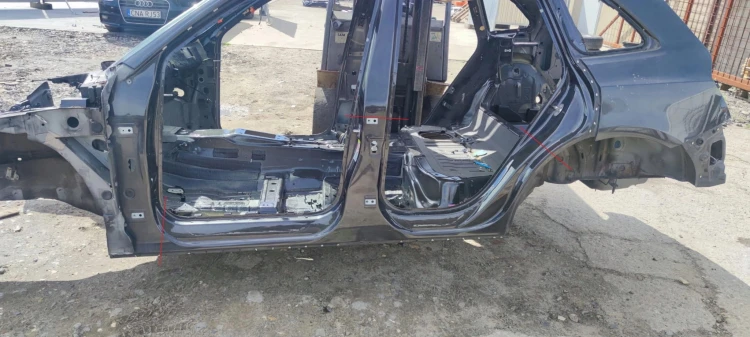ĆWIARTKA PRÓG BOK LEWA STRONA AUDI Q5 8R LZ7L