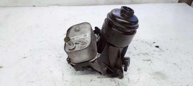 OBUDOWA FILTRA OLEJU AUDI A6 C8 A7 05L115389G