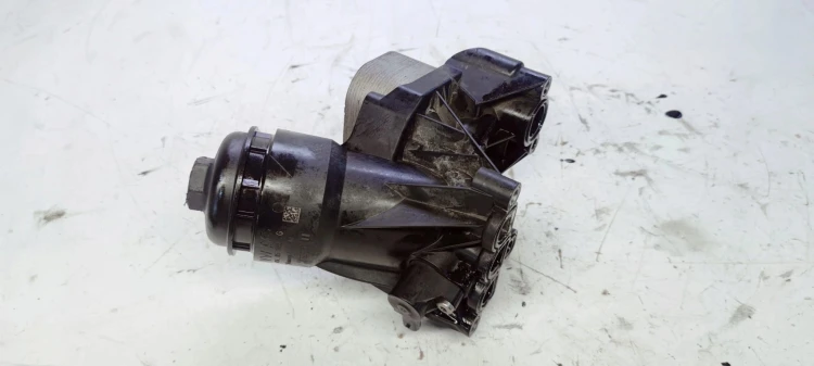 OBUDOWA FILTRA OLEJU AUDI A6 C8 A7 05L115389G