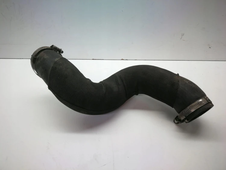 RURA WĄŻ INTERCOOLERA AUDI Q5 8R 8R0145737N
