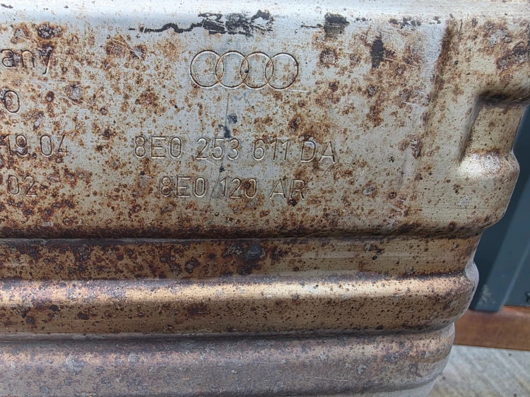TŁUMIK WYDECH KOMPLET AUDI A4 S4 B7 4.2 8E0253611DB 8E0253611DA