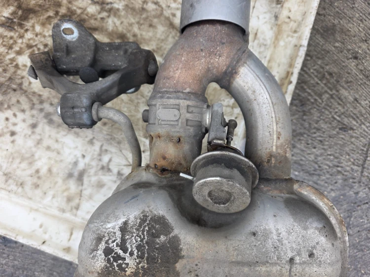 TŁUMIK WYDECH KOMPLET AUDI A4 S4 B7 4.2 8E0253611DB 8E0253611DA