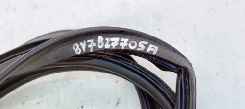 USZCZELKA KLAPY BAGAŻNIKA AUDI A3 8V CABRIO 8V7827705A