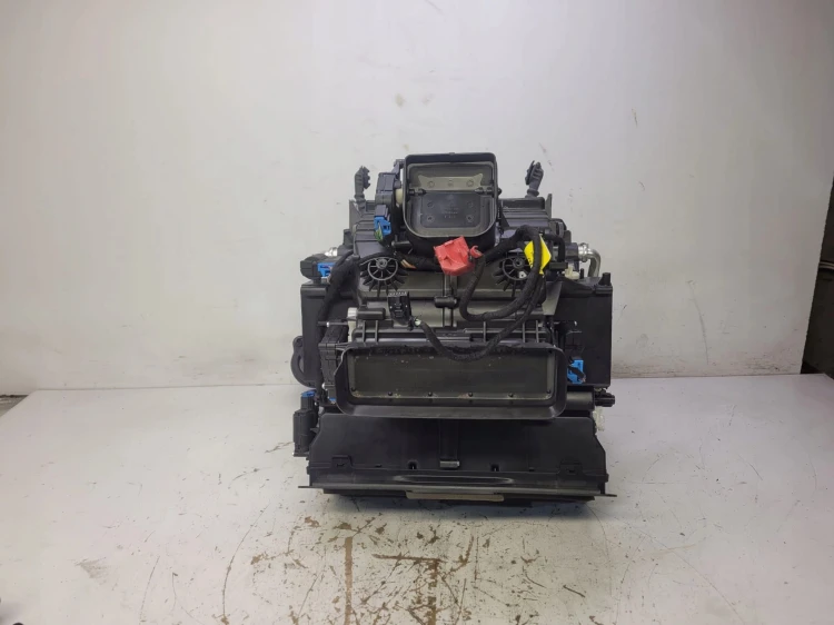 NAGRZEWNICA KOMPLETNA AUDI A6 C6 4F1820351AB
