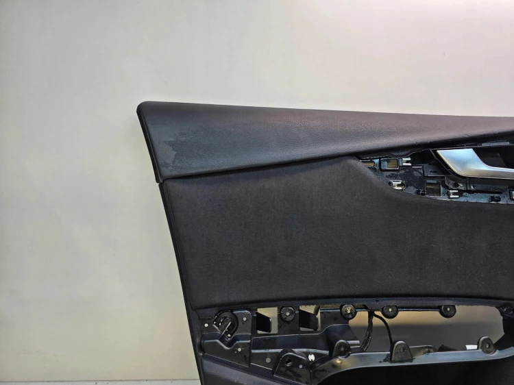 BOCZEK DRZWI LEWY PRZÓD AUDI A4 B9 EUROPA 8W0867117 8W1867105E