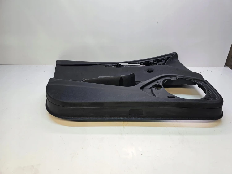 BOCZEK DRZWI LEWY PRZÓD AUDI A4 B9 EUROPA 8W0867117 8W1867105E