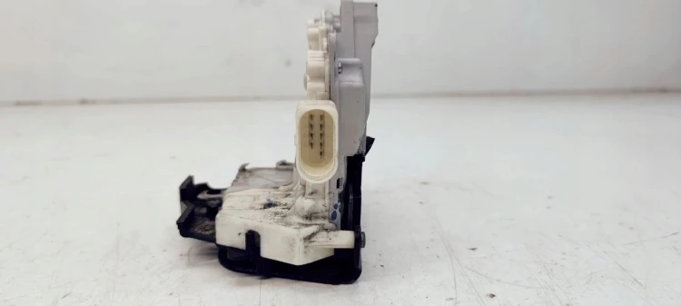 ZAMEK DRZWI PRAWY TYŁ AUDI A6 C6 4F0839016A 9 PIN