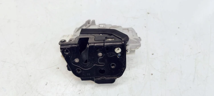 ZAMEK DRZWI PRAWY TYŁ AUDI A6 C6 4F0839016A 9 PIN